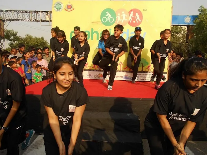 Just Dance Academy