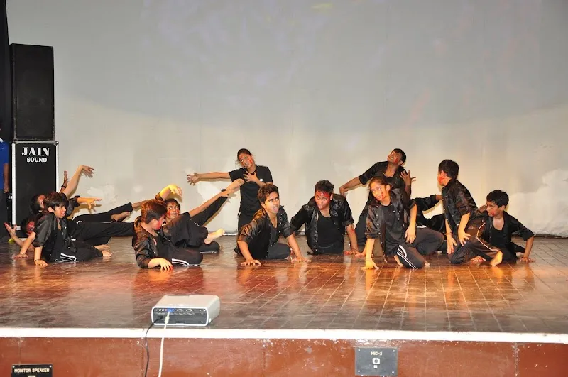 Just Dance Academy