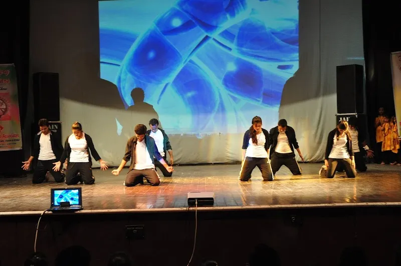 Just Dance Academy