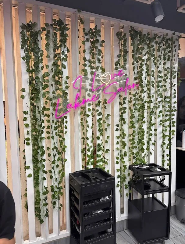 Lakme Salon For Him and Her in Saheed Nagar,Bhubaneswar