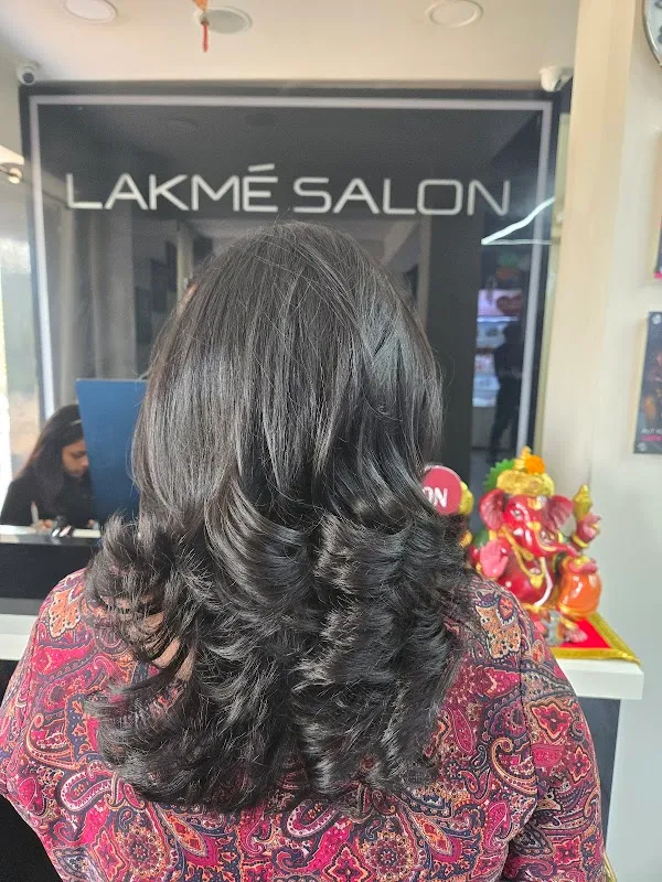 Lakme Salon For Him and Her in Saheed Nagar,Bhubaneswar