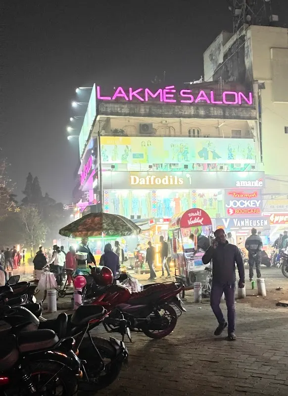 Lakme Salon For Him and Her in Saheed Nagar,Bhubaneswar