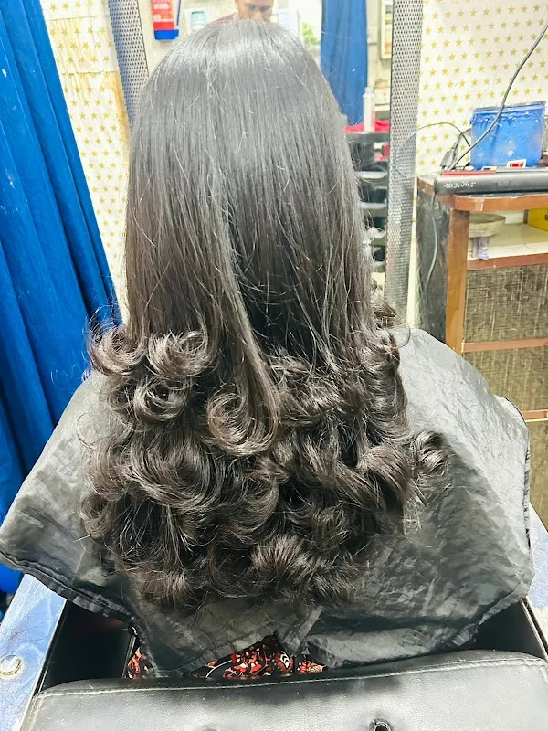 GLOWISH BEAUTY SALON