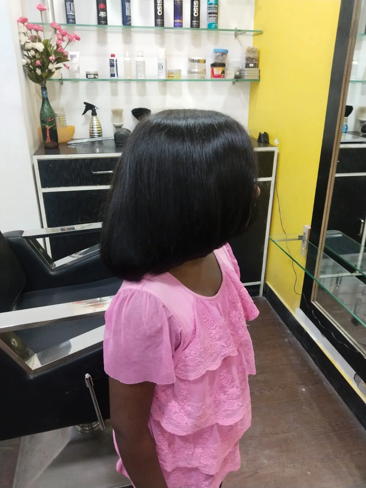 STYLE SPARK Unisex Salon