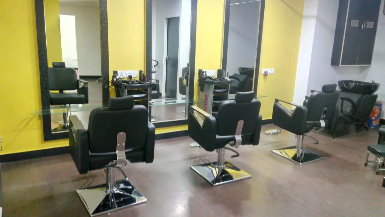 STYLE SPARK Unisex Salon