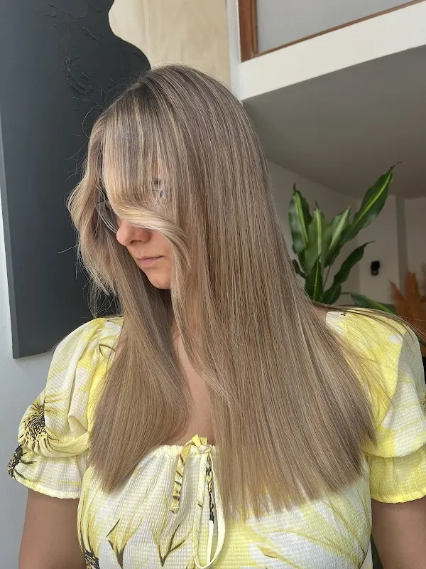 Salon Fryzjerski | Hair House Warsaw