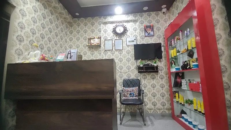 Megh Signature Studio (Unisex Salon & Spa)