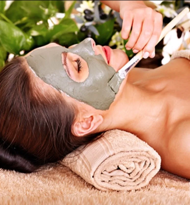 Megh Signature Studio (Unisex Salon & Spa)