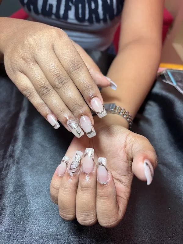 Me Diva Shalimar Bagh - Best Nail Art & Eyelashes And Tattoo Studio