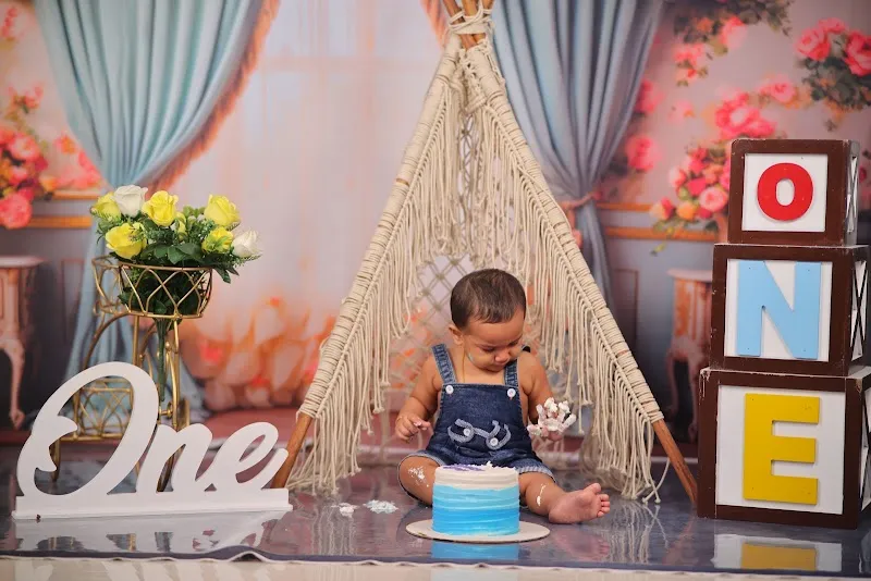 sunray baby prop studio (A/C)