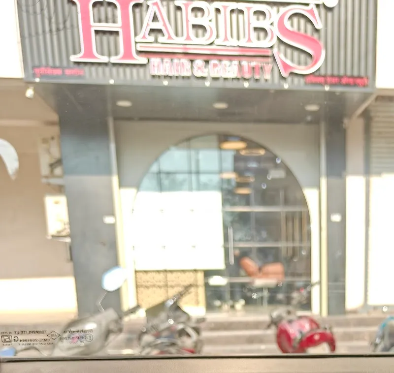Habibs Hair And Beauty Salon Akola