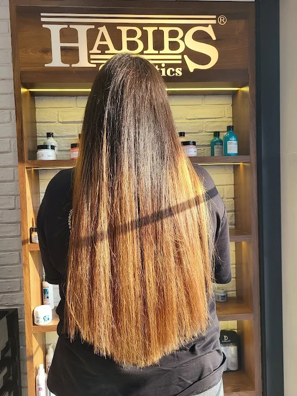 Habibs Hair And Beauty Salon Akola