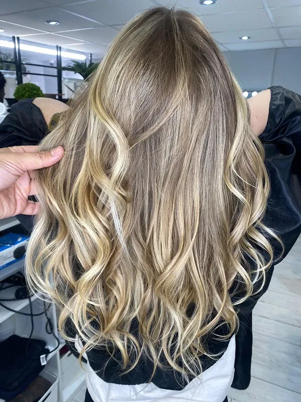 MM Hair London 🎨 𝗕𝗮𝗹𝗮𝘆𝗮𝗴𝗲 📍Covent Garden