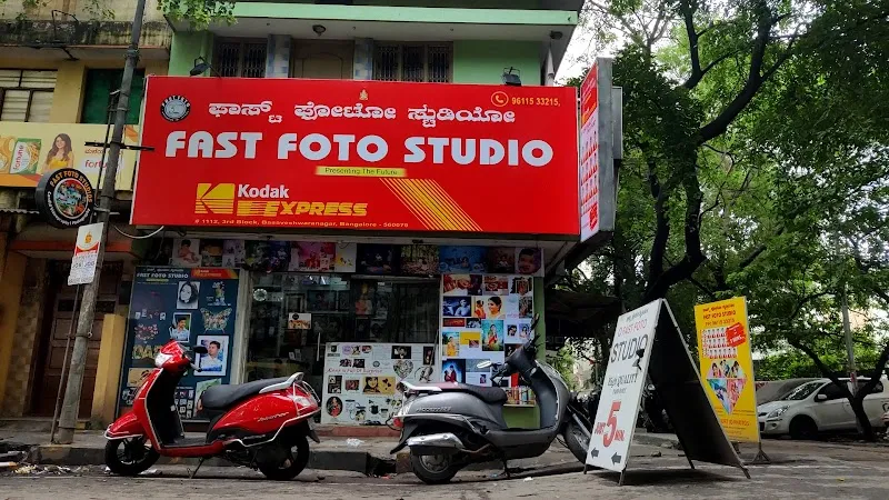 Fast Foto Studios