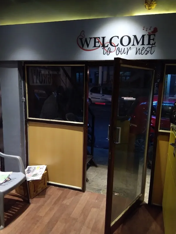 De AAINA UNISEX SALON