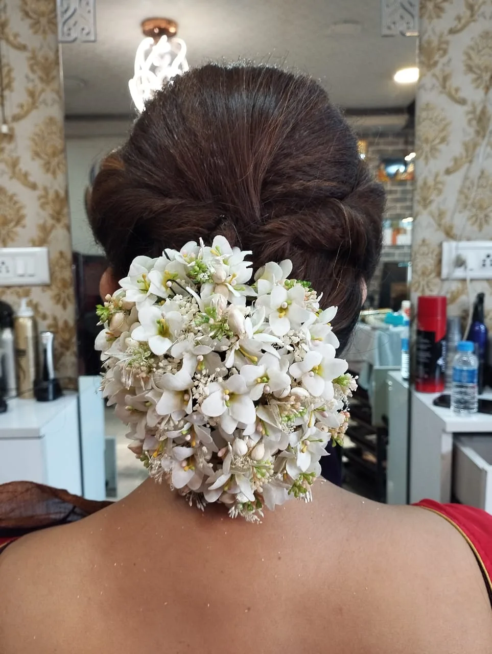 Tres Beaux family salon
