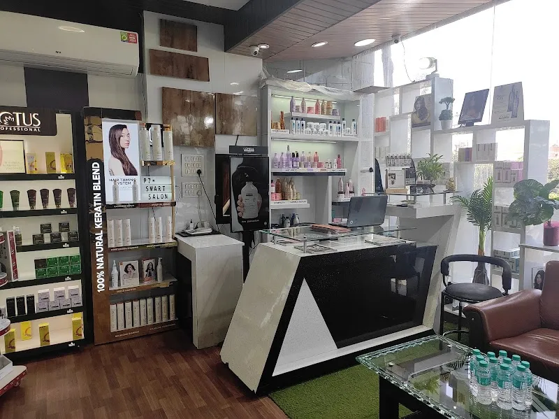 P7 Star Smart Unisex Salon & Academy - Bridal Makeup in Dehradun | Hair Color | Nail Extension | Hair Extension | Eyelashes