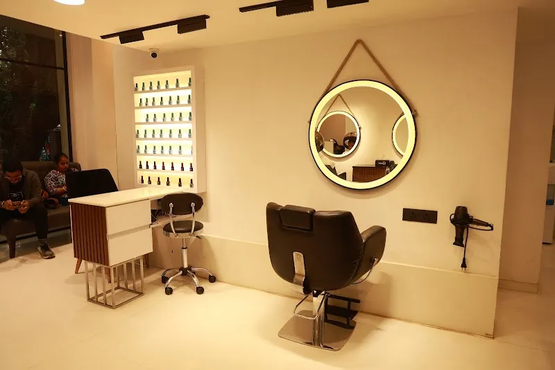 Lemon Salons Kandivali Branch