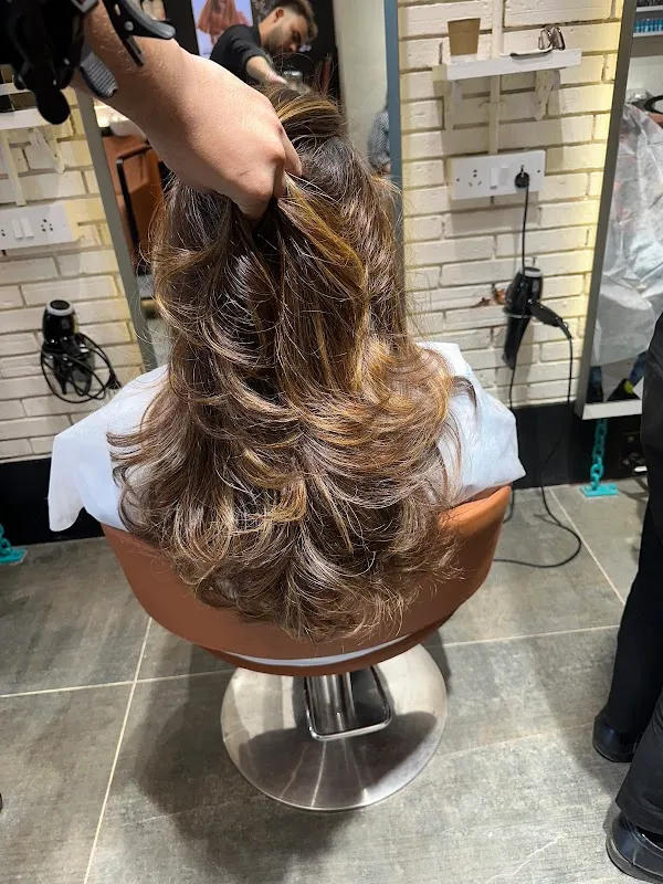 Lemon Salons Kandivali Branch