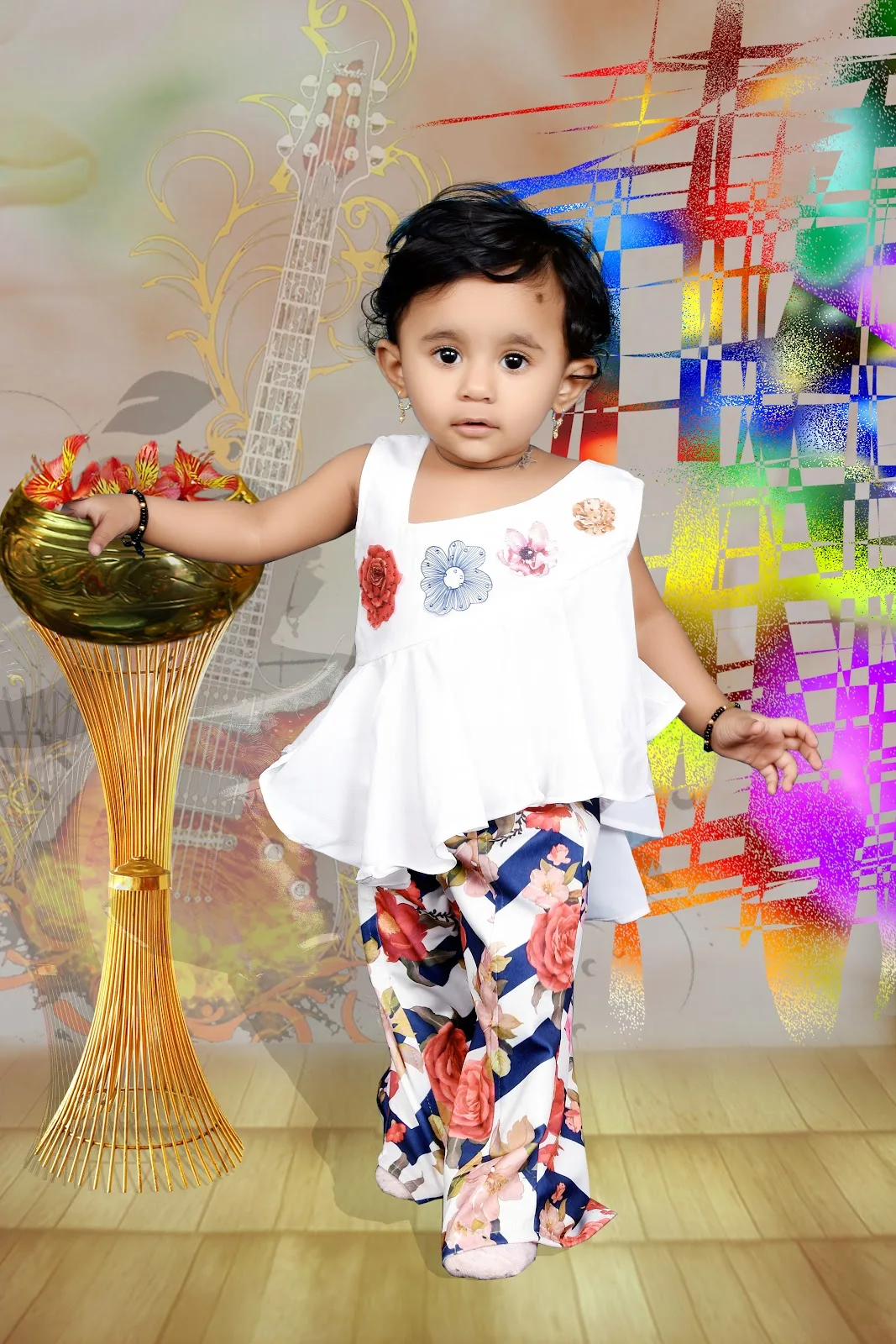 VICKY PHOTO STUDIO