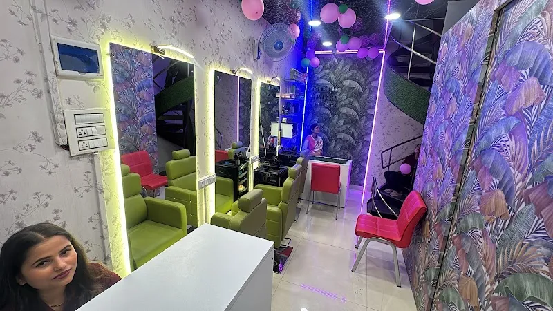 Ambré Unisex Salon