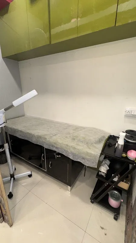 Ambré Unisex Salon