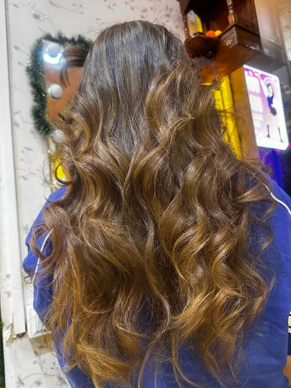 Ambré Unisex Salon