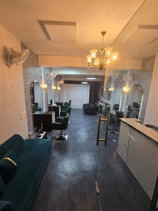 Shubh Aura Unisex Salon