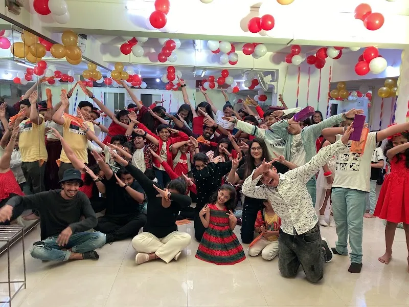 ✅IMAD School Of Performing Arts- Best Dance Class in Kandivali - Mumbai |Studio on Rent | Zumba class| Choreographers| Mumbai