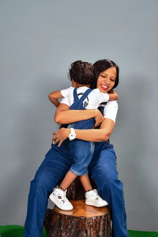 SUDARSHAN PHOTO STUDIO (art home)