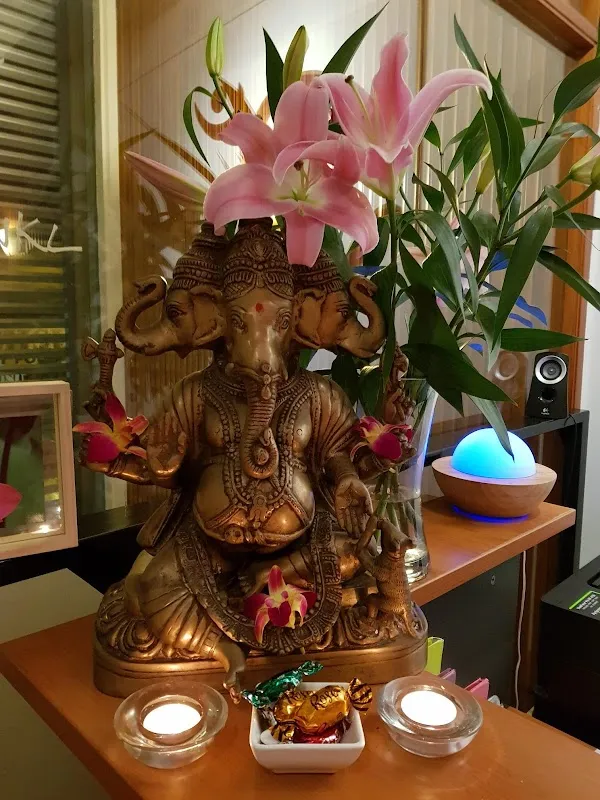 Moksha Yoga