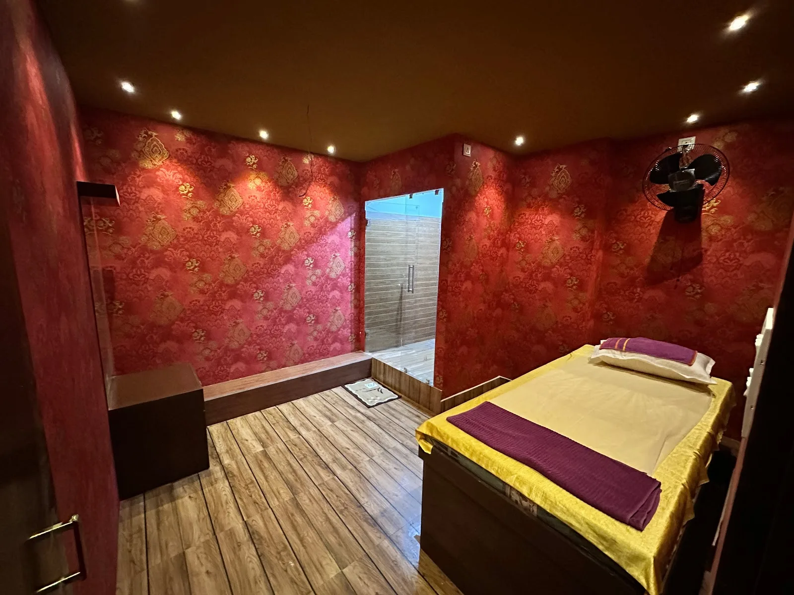 GOLD SPA