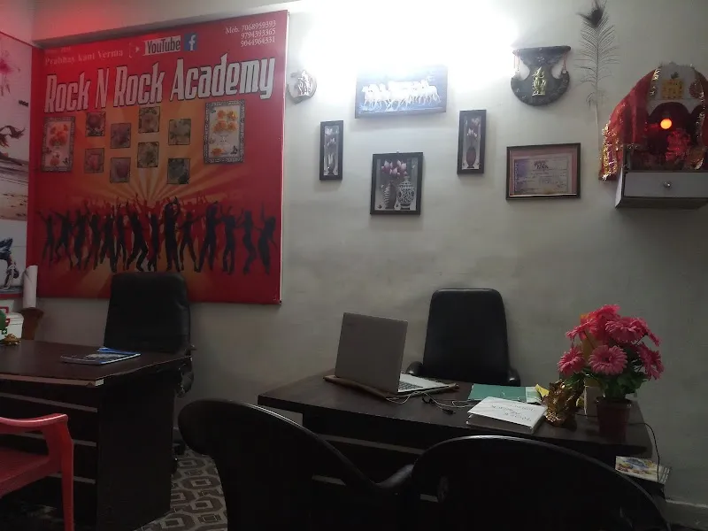 ROCK N ROCK ACADEMY
