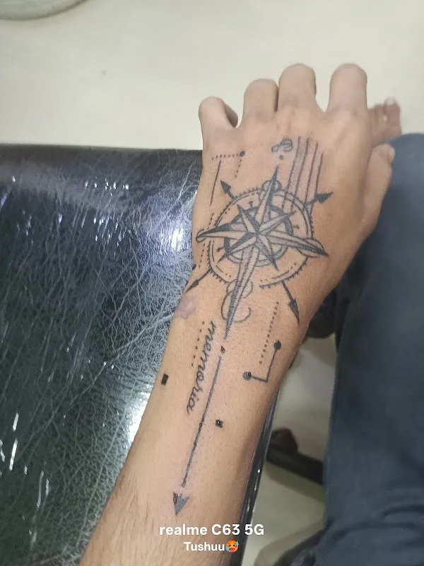 C K TATTOO WORLD ( TATTOO, PIERCING & BLOOD ART)