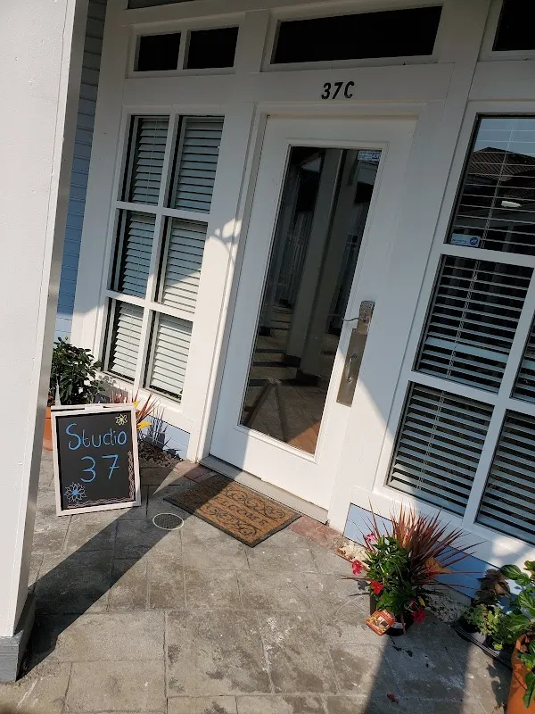 Studio 37 Salon