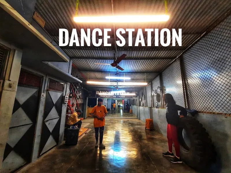 Dance station