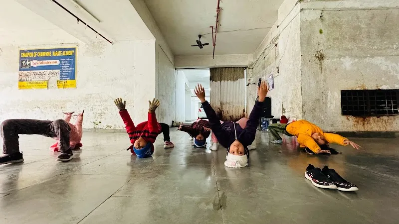Dance station