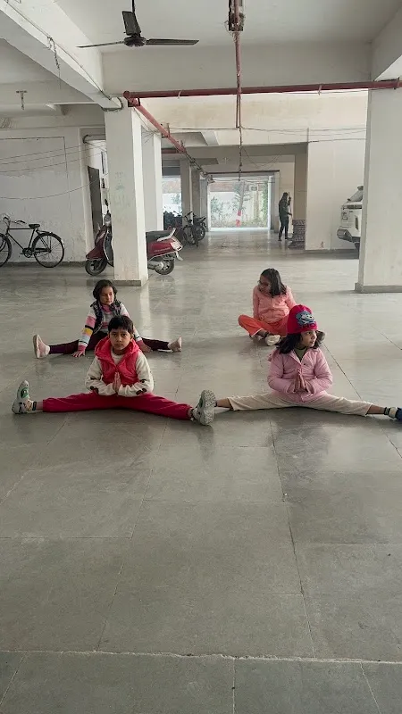 Dance station