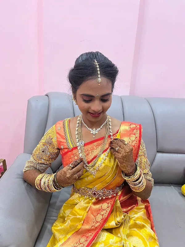 Sri Sai Makeup studio