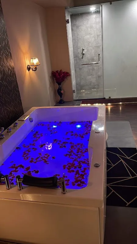 Lux Thai Spa - New BEL Road