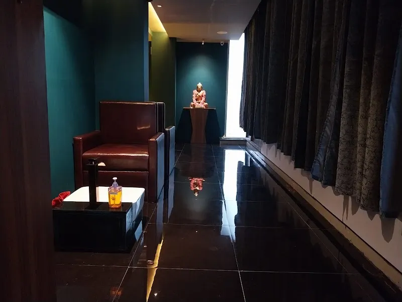 Lux Thai Spa - New BEL Road