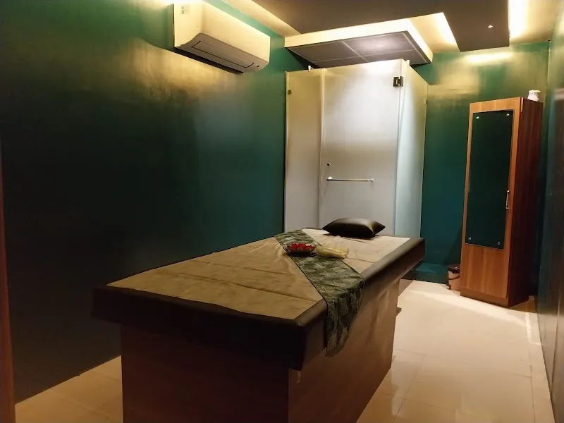 Lux Thai Spa - New BEL Road