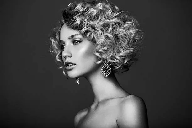 Dolly Beauty Clinic Unisex Salon