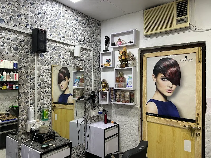 Dolly Beauty Clinic Unisex Salon