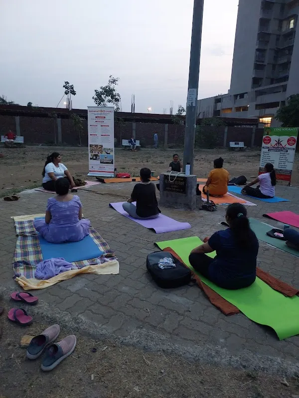 Yog Kranti yoga class and yoga therapy