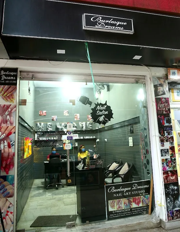 Burlesque Dreams Nail Art Studio