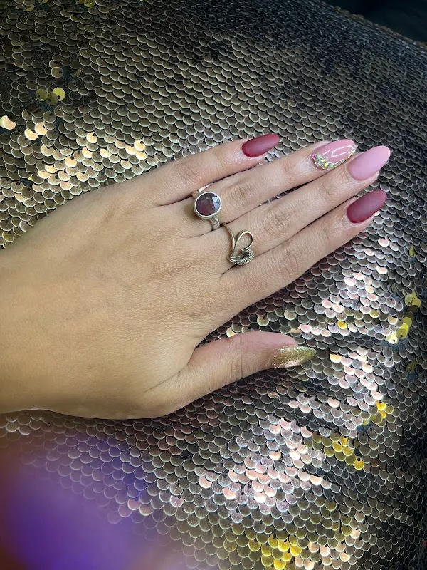 Burlesque Dreams Nail Art Studio