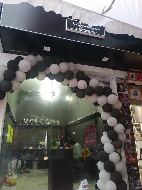 Burlesque Dreams Nail Art Studio