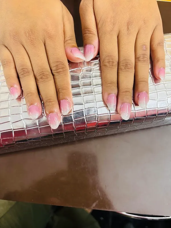 WoW Women Salon and Academy