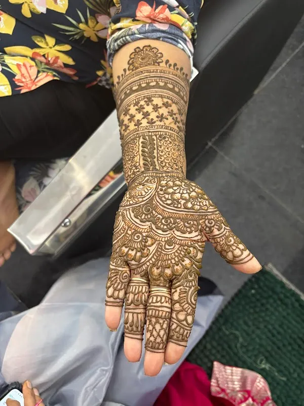 WoW Women Salon and Academy